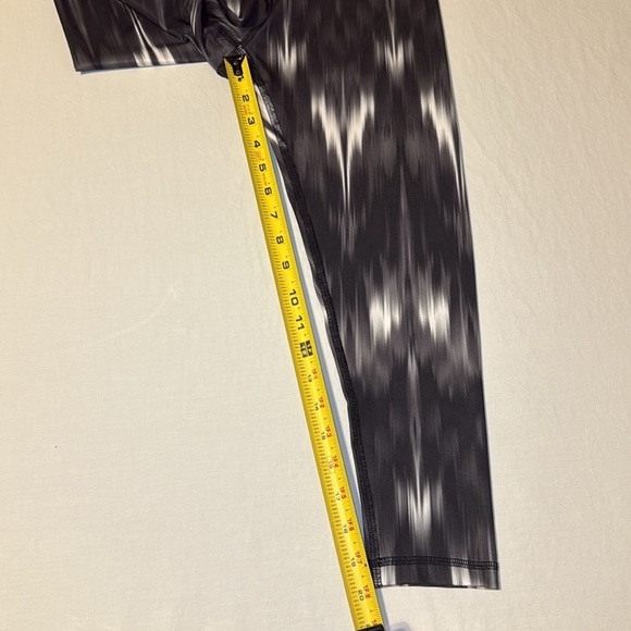 Chicka-D Women's Oklahoma State University Capri Leggings Size Medium EUC - Picture 7 of 8